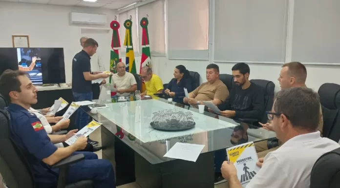 Prefeitura de Sombrio lança campanha Seja Visto em parceria com Polícia Militar e Corpo de Bombeiros
