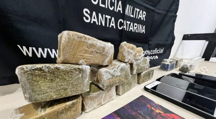 Operação em Praia Grande leva à prisão de homem e mulher por tráfico de drogas