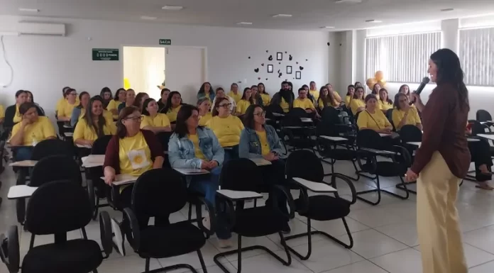 Setembro Amarelo: agentes de saúde participam de palestra sobre autoconhecimento e saúde mental em Sombrio
