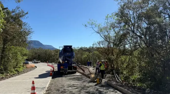 Pavimentação da Serra do Faxinal atinge 85% de execução