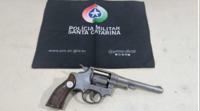 Homem é detido por posse irregular de arma em Balneário Arroio do Silva