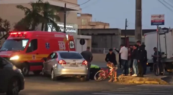 Ciclista fica ferida em acidente no bairro Januária, em Sombrio