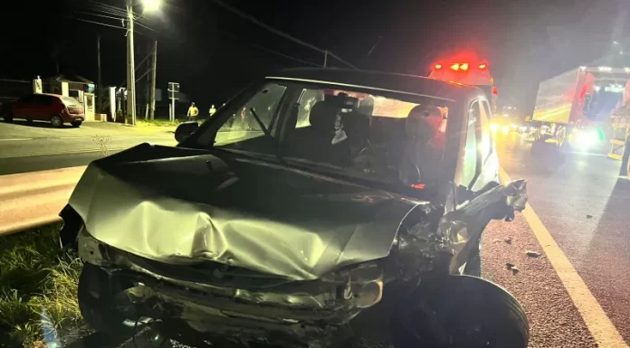 Colisão entre Fiat Pulse e Renault Logan é registrada na BR-101 em Sombrio