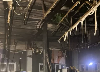 Incêndio atinge academia em Araranguá