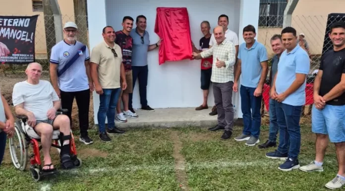 Zé Milton e o prefeito Alex entregam complexo esportivo em São João do Sul