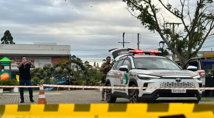 Morador de rua morre após ser esfaqueado em Sombrio