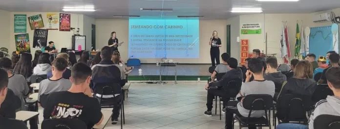 Cultura, Criatividade e Solidariedade Marcam o II Sarau Artístico e Literário da EEB Pedro Simon, em Ermo