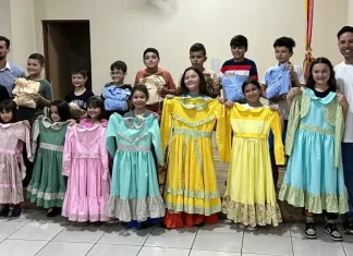 Invernada Mirim de Praia Grande recebe novas indumentárias para apresentações culturais