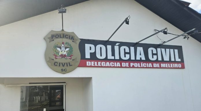 Operação em Meleiro termina com dois presos por violência doméstica e tráfico de drogas