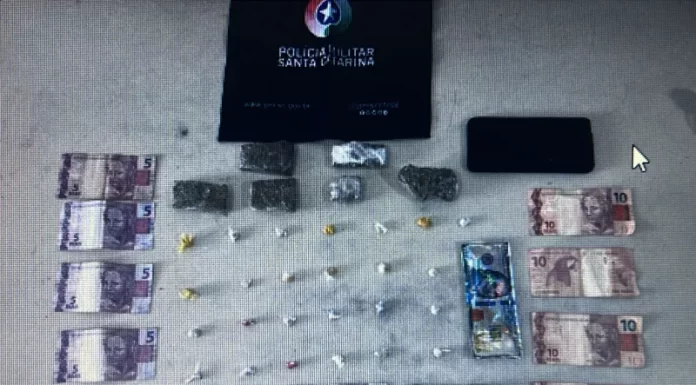 Polícia prende dupla por tráfico de drogas em Araranguá