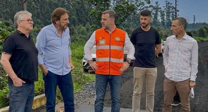 Deputado Tiago Zilli anuncia mais de R$ 1 milhão para concluir pavimentação do Acesso Sul em Araranguá