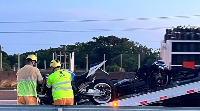 Colisão entre duas motocicletas deixa feridos na BR-101 em Sombrio