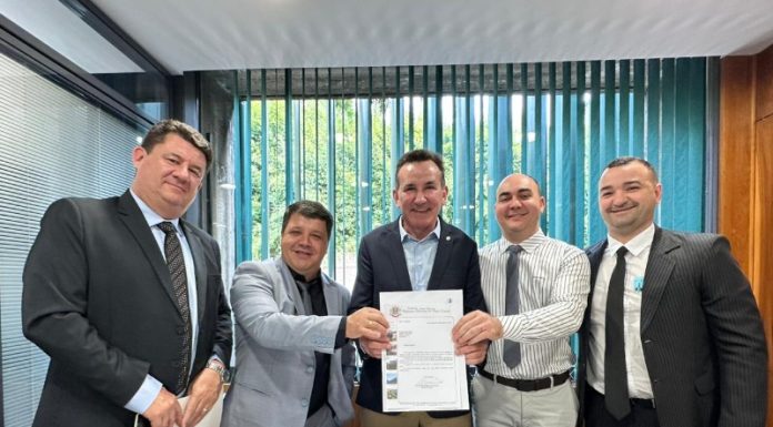 Prefeito de Praia Grande cumpre agenda em Brasília em busca de recursos