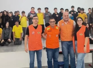 Defesa Civil realiza palestra em escola de Sombrio