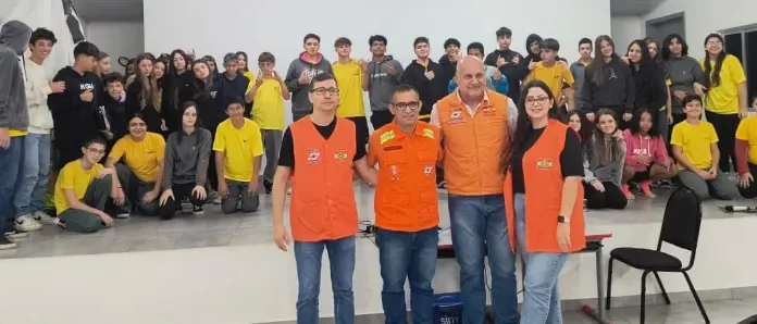 Defesa Civil realiza palestra em escola de Sombrio