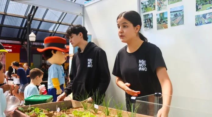 Alunos de Praia Grande apresentaram projetos na 1ª Feira de Ciências e Tecnologias