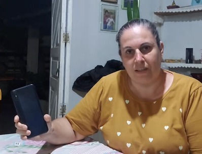 Dona de marmitaria agradece à PM por recuperar celular furtado