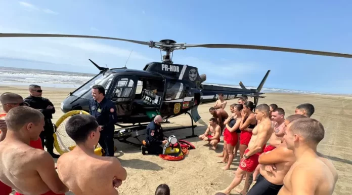 Treinamento aéreo integra curso de Guarda-vidas Civil do Corpo de Bombeiros Militar