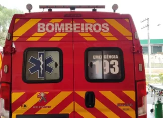 Acidente grave entre carro e moto deixa mulher ferida na BR-101, em Sombrio