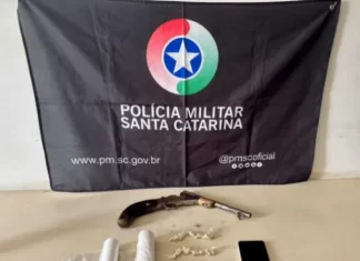 Homem é preso por tráfico de drogas e posse irregular de arma de fogo em Balneário Arroio do Silva