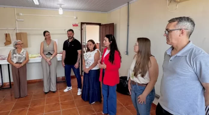 Sombrio: Formatura do curso de corte e costura celebra qualificação profissional e novas oportunidades