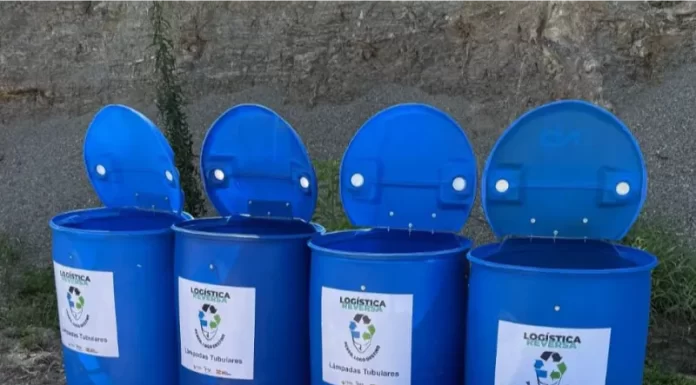 Balneário Gaivota recebe coletores de lâmpadas