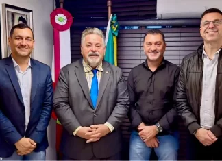 Kekinha busca recursos em Florianópolis