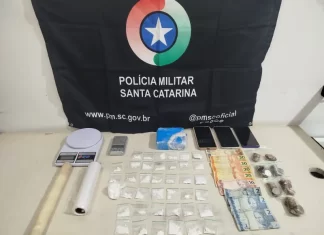 Polícia Militar flagra tráfico de drogas após abordagem a veículo suspeito em Sombrio