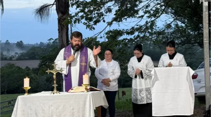Missa marca inauguração da nova iluminação do Oratório Frei Adercide, em São João do Sul