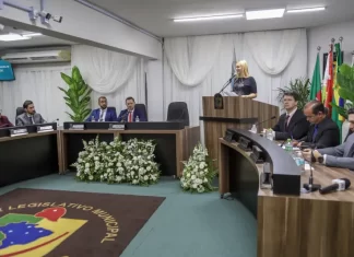 Câmara de Sombrio entrega Moções em noite de encerramento do ano