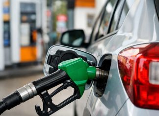 Suspeita de combustível adulterado é registrada em posto de Passo de Torres