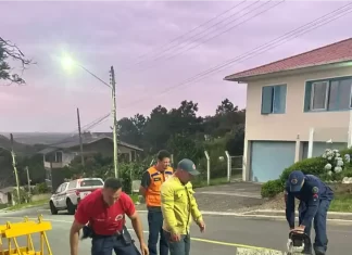Defesa Civil de Araranguá atendeu três ocorrências durante ventos fortes registrados no sábado