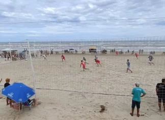 Praiano de Futebol na Areia inicia com boas disputas em Balneário Gaivota