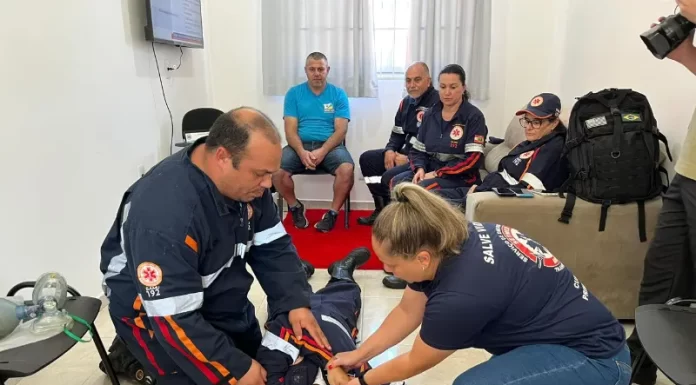 Equipe do SAMU de Balneário Arroio do Silva participa de capacitação