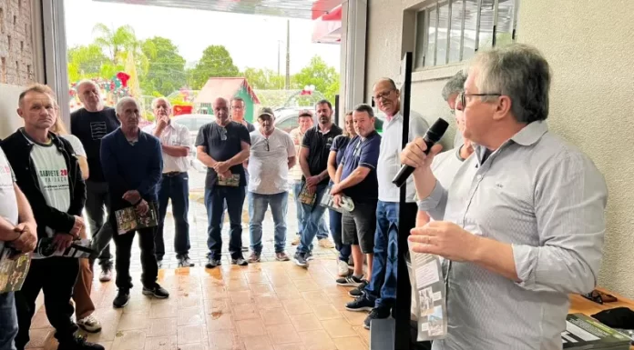 Gabinete 205 na Praça, do deputado Tiago Zilli é sucesso em Timbé do Sul