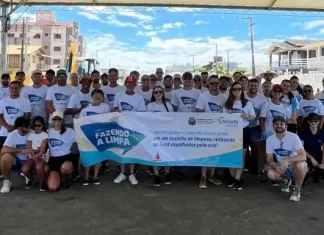 Em ação da Gaivota Saneamento, população é convidada para mutirão de limpeza da orla