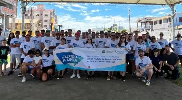 Em ação da Gaivota Saneamento, população é convidada para mutirão de limpeza da orla