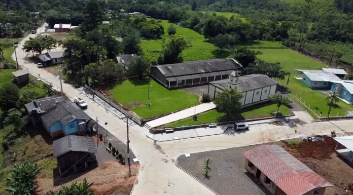 Duas comunidades com infraestruturas reformuladas em Jacinto Machado