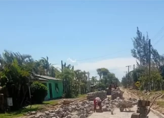 Balneário Gaivota inicia pavimentação no bairro Lagoinha