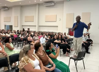 Formação marca o início do ano letivo em Araranguá