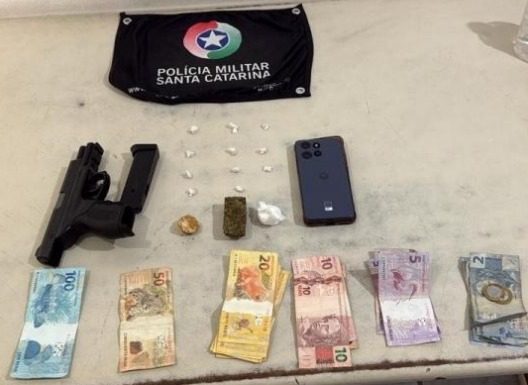 Três homens são presos por tráfico de drogas em Araranguá