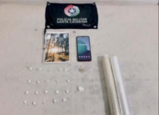 Casal é preso por tráfico de drogas após ação do Tático com apoio do K-9 em Araranguá