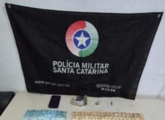 Tráfico de drogas é flagrado pela PM e K-9 em Turvo; jovem e adolescente são apreendidos