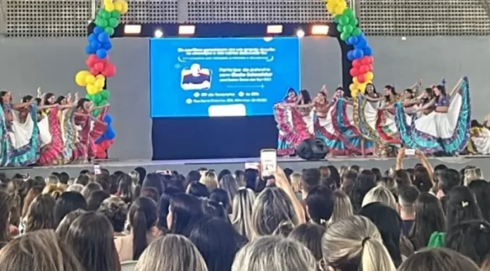 Sombrio participa de evento regional que marca abertura oficial do ano letivo