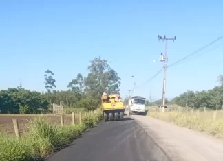 O asfalto está avançando no lado Sul de Balneário Gaivota!