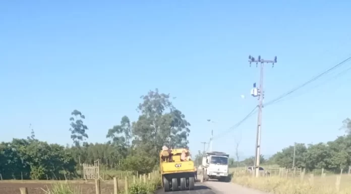 O asfalto está avançando no lado Sul de Balneário Gaivota!