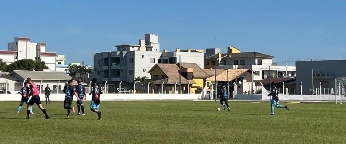 Inicia o Campeonato de Futebol de Campo em Balneário Arroio do Silva