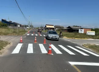 Balneário Arroio do Silva realiza revitalização da sinalização em vias asfaltadas