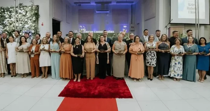 Câmara de Vereadores de Araranguá promove 24ª edição do Troféu Alzira Rabelo Elias e homenageia mulheres