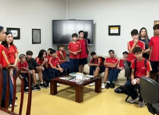 Alunos do SESC visitam a prefeitura de Araranguá